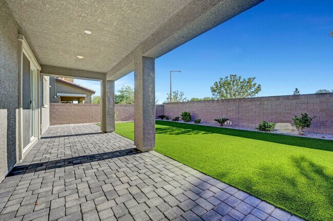 Building Photo - Gated community Located within the Valley Vista Master Plan. 4 Bed 3 Bath features and Open and i...