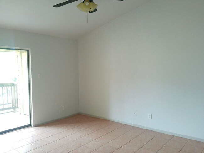 Building Photo - 2309 Capitan Dr