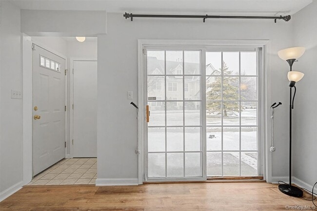 Building Photo - 261 Ruth Ct