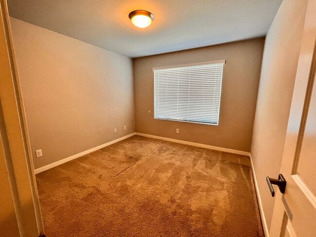Building Photo - 3Bd/3Ba Lynnwood Townhouse