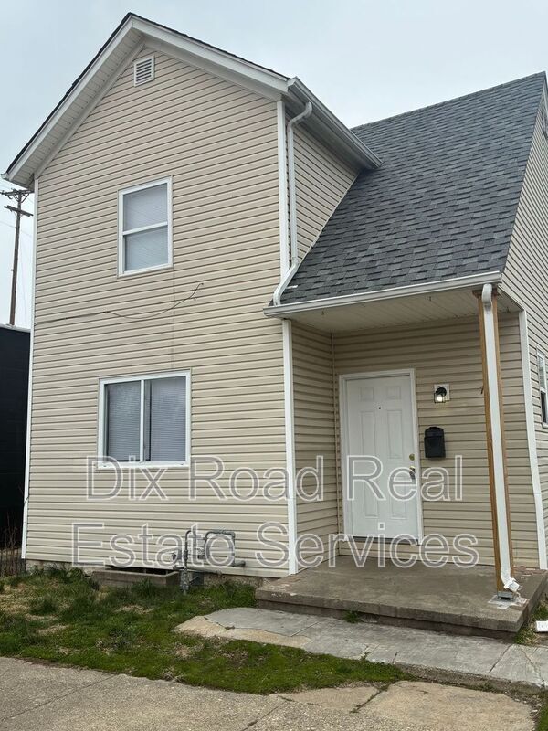 Building Photo - 715 Lorain Ave