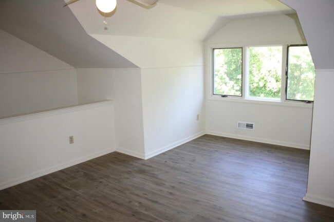 Building Photo - 516 Colgate Ct