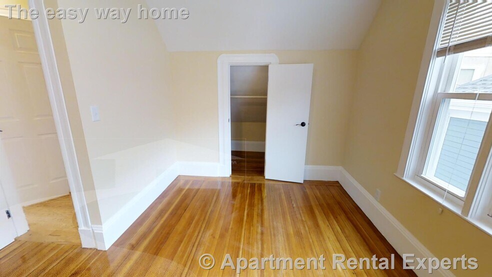 Building Photo - 48-50 Lowell St Unit #3