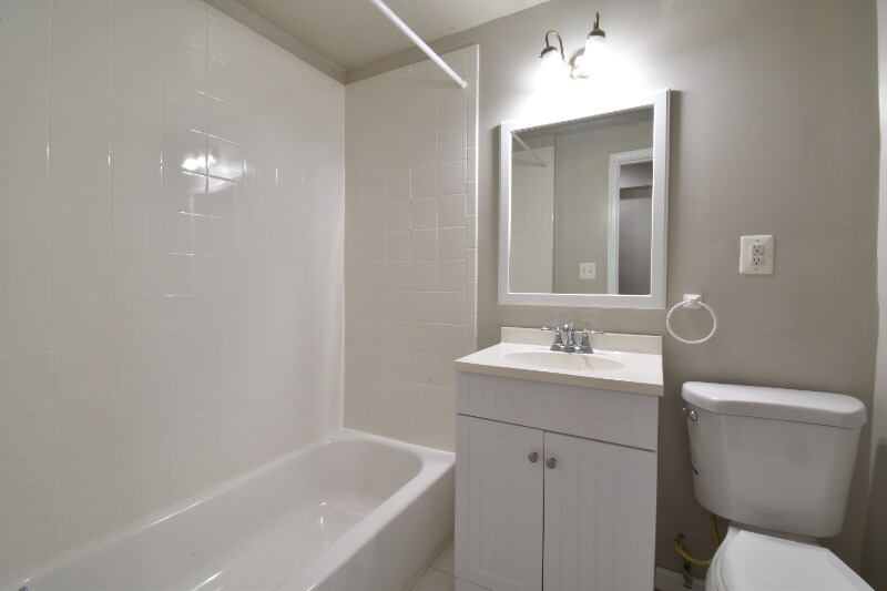 Building Photo - 620 Princeton Pl NW