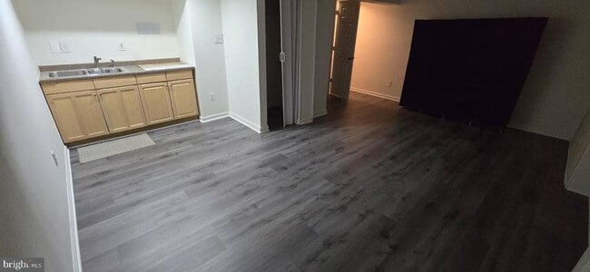 Building Photo - 6415 Blarney Stone Ct