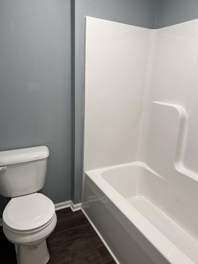 Building Photo - 891 W Gay St