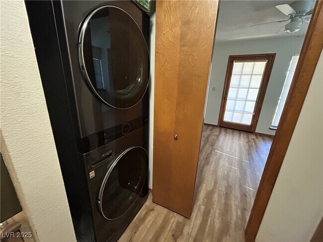 Building Photo - 5915 Laredo St