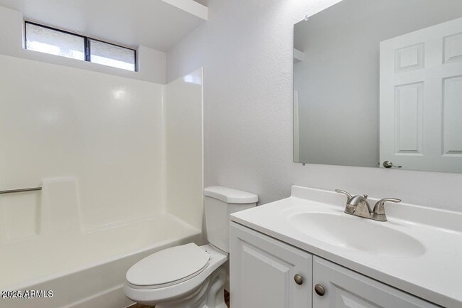 Building Photo - 1287 N Alma School Rd