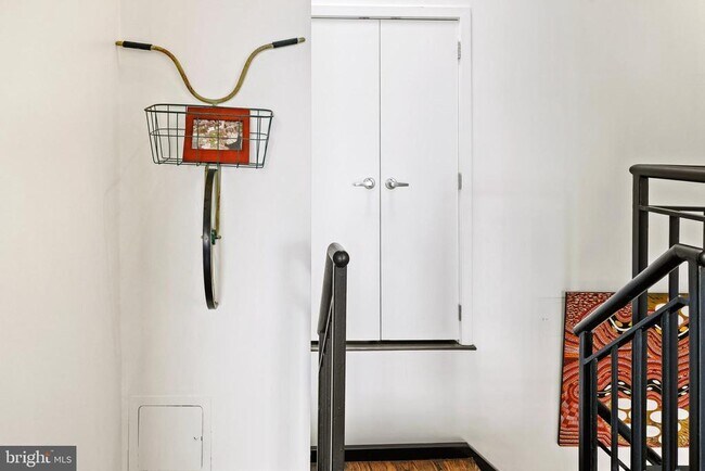 Building Photo - 1111 W St NW