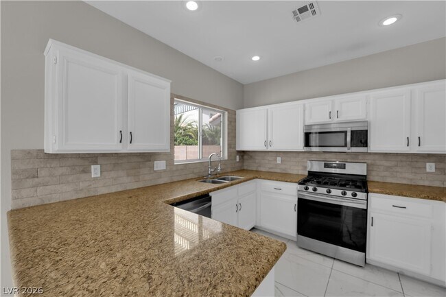 Building Photo - 3733 Horseshoe Mesa St