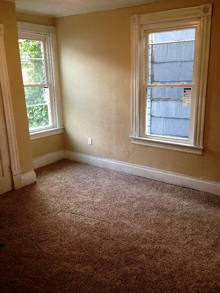 Building Photo - 726 Boggs Ave