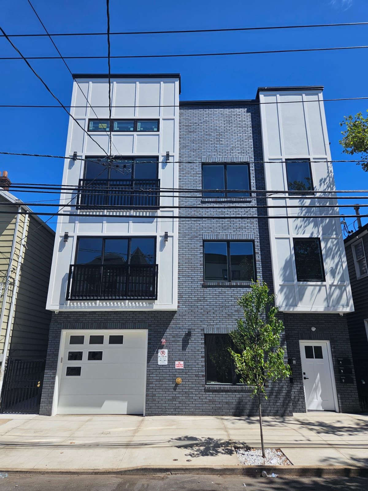 Building Photo - 56 Brill St