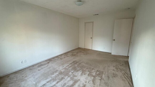 Building Photo - 8333 Fathom Cir