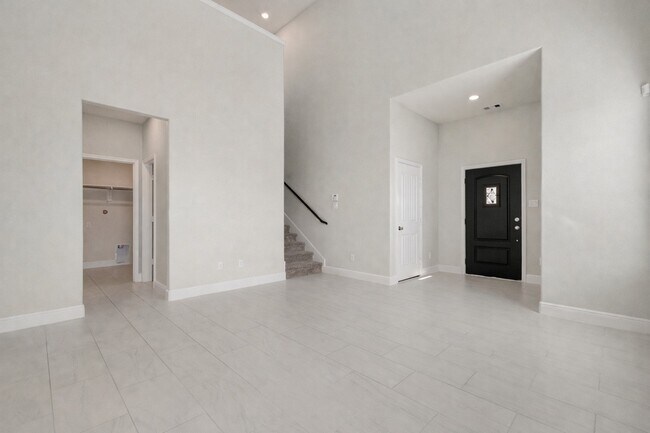 Building Photo - 26043 Quiet Field Ct