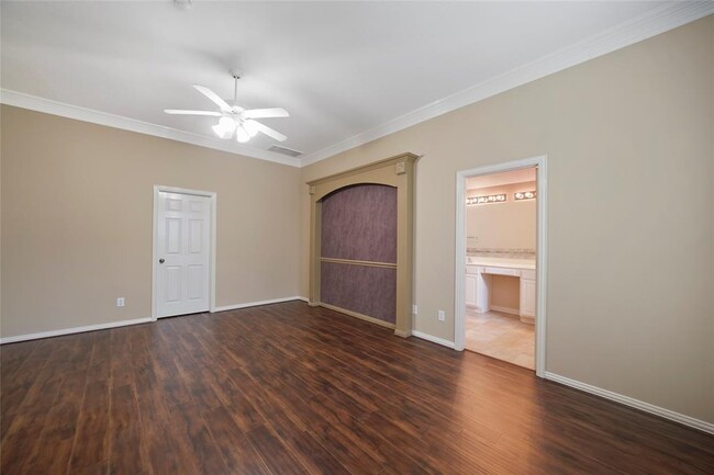 Building Photo - 13019 Coopers Hawk Dr