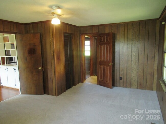 Building Photo - 2084 Shuford Rd
