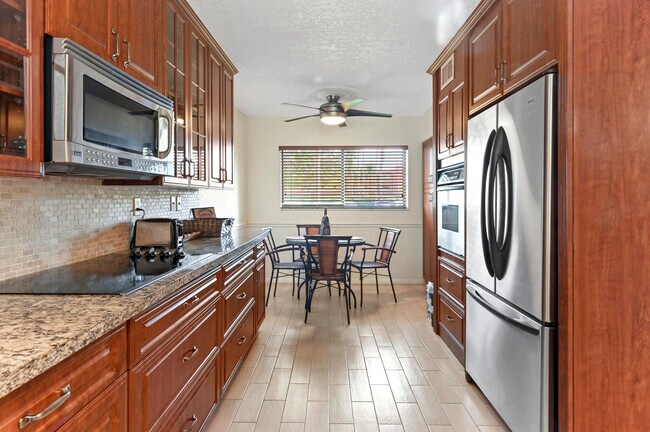 Building Photo - 15075 Witney Rd