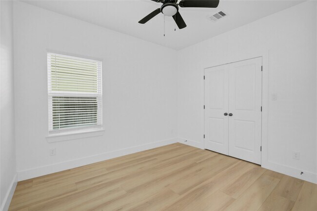 Building Photo - 8410 Sunnyhill St