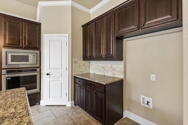 Building Photo - 8609 Cloudyway Dr