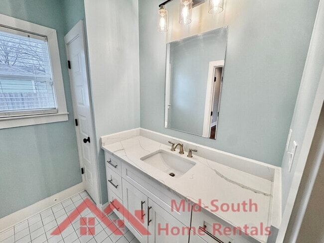 Building Photo - 441 Josephine St