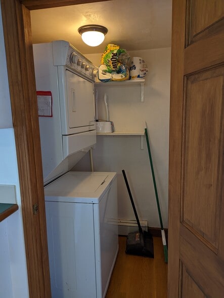 Laundry room - 9 Turnbull Ave