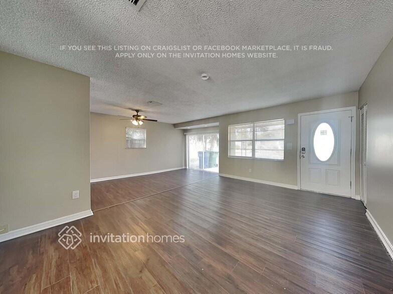 Building Photo - 8380 Jacaranda Ave