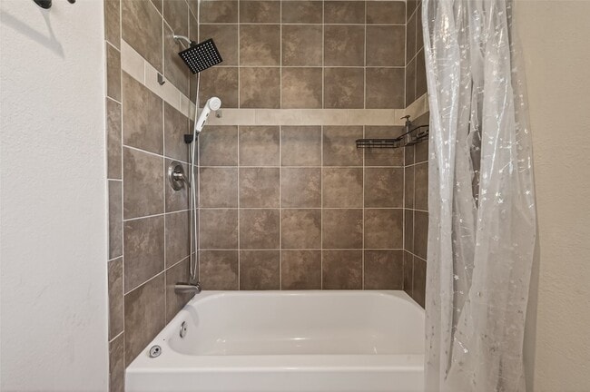 Building Photo - 11414 Meadow Lake Dr