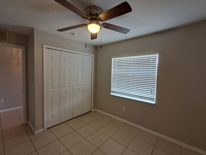 Building Photo - 3/2 Duplex in Lehigh