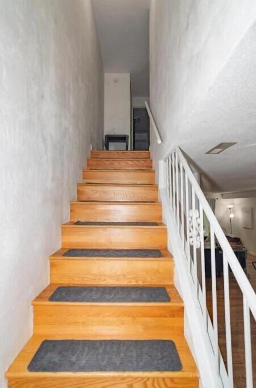 Building Photo - 1309 Maple Leaf Ct