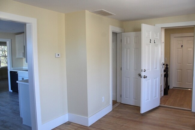 Building Photo - 78 Endicott St