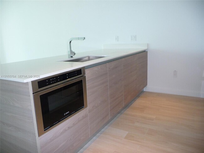 Building Photo - 1300 S Miami Ave