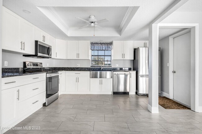 Building Photo - 1080 Park Ridge Pl