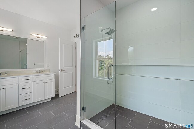 Building Photo - 15 Damia Dr
