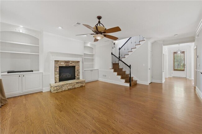 Building Photo - 6421 Crown Forest Ct