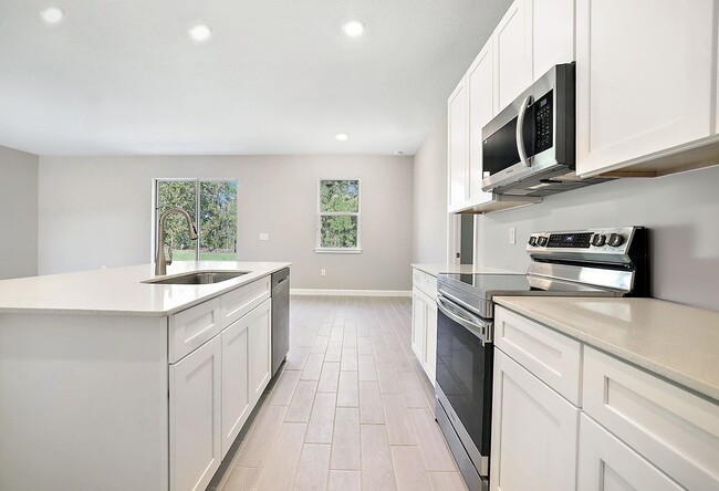 Building Photo - New home located off of Marion Oaks Pass f...