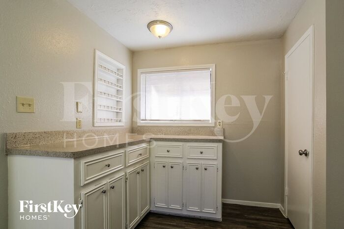 Building Photo - 2507 Ironclad Dr
