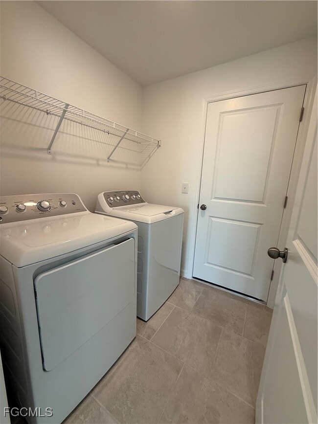 Building Photo - 3850 Treasure Oak Wy