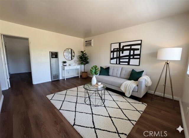 Primary Photo - 57 S Berkeley Ave