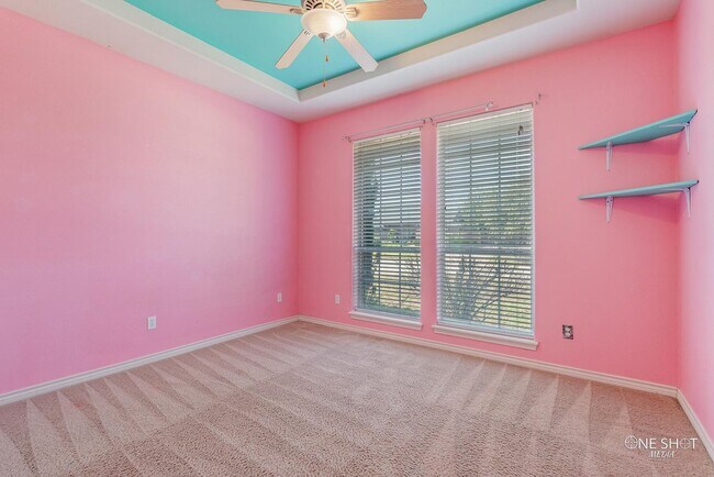 Building Photo - 7017 Springwater Ave