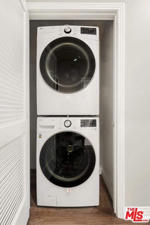 Building Photo - 7428 Santa Monica Blvd