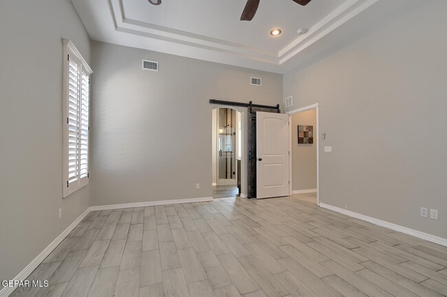 Building Photo - 14805 Holly Springs