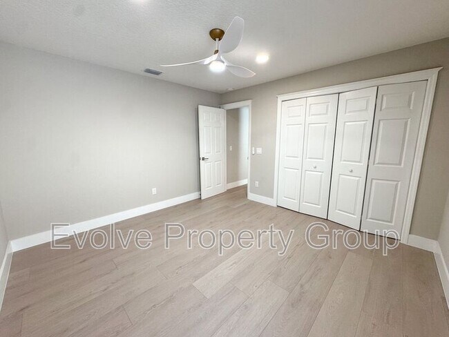 Building Photo - 470 Lambert Ave