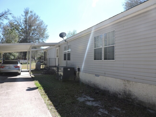 Building Photo - 7919 NE 62 Way