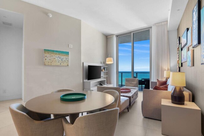 Building Photo - 4111 S Ocean Dr