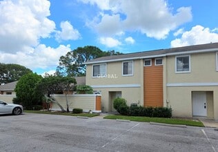 Building Photo - Charming 3-Bed, 2-Bath Townhome within Silver Park Villas