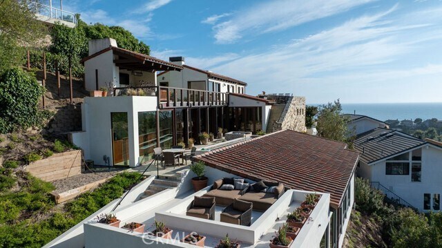 Building Photo - 345 Emerald Bay