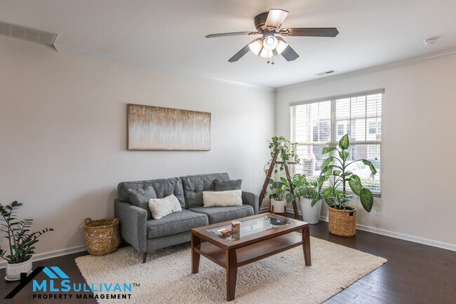 Building Photo - 108 Mt Evans Dr