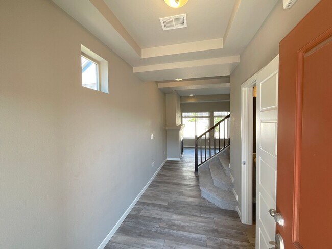 Building Photo - 3 Bedrooom Home Available Near Dublin Blvd...