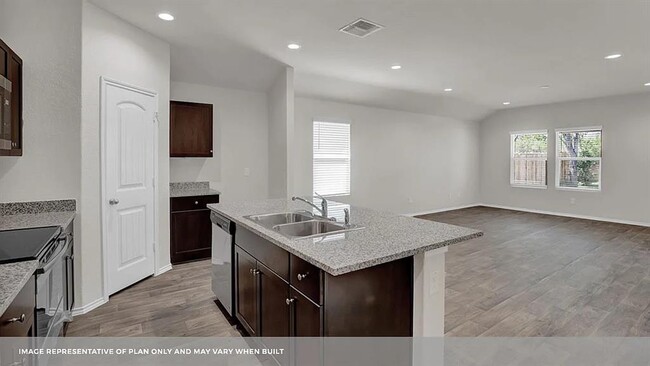Building Photo - 365 Empress Tree Dr