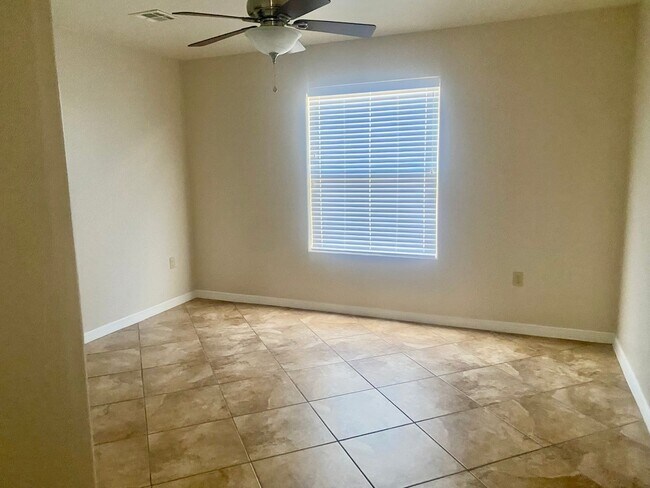 Building Photo - 7324 Vista De Sobre Dr